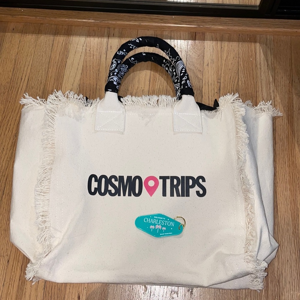Cosmo trips tote bag with keychain